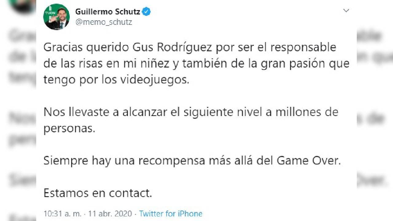Fue el pionero del mundo gamer en México, teniendo una participación activa en los videojuegos desde 1995. Además, colaboró en los guiones del comediante Eugenio Derbez.