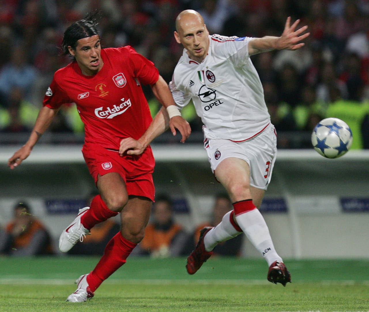 Milan Baros (República Checa) - Es el otro titular de la final que sigue jugando. Un año después del título de Champions se fue al Aston Villa. Pasó por Lyon, Porstmouth, Galatarsaray, Baník Ostrava, Antalyaspor, Mladá Boleslav y actualmente juega para el Slovan Liberec.