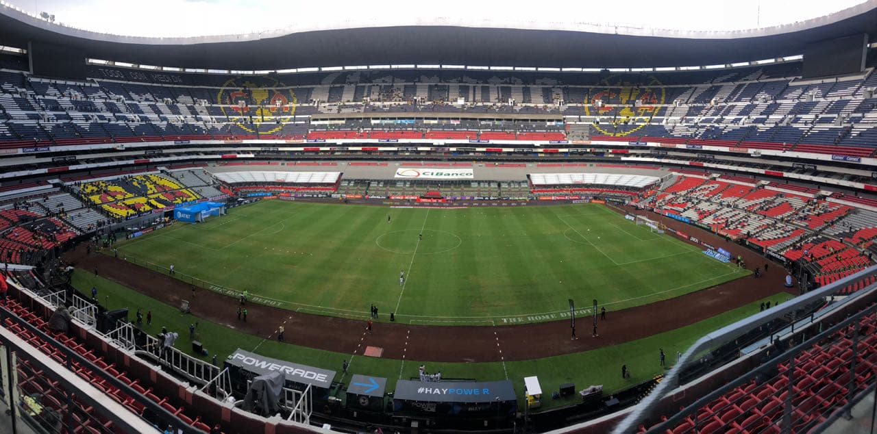 El interior del Estadio Azteca previo al partido por la segunda jornada de la Liga MX entre América y Atlas.