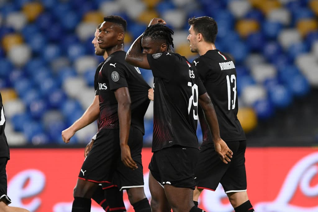 Desde los once pasos, Franck Kessie anota y vuelve a empatar el encuentro.