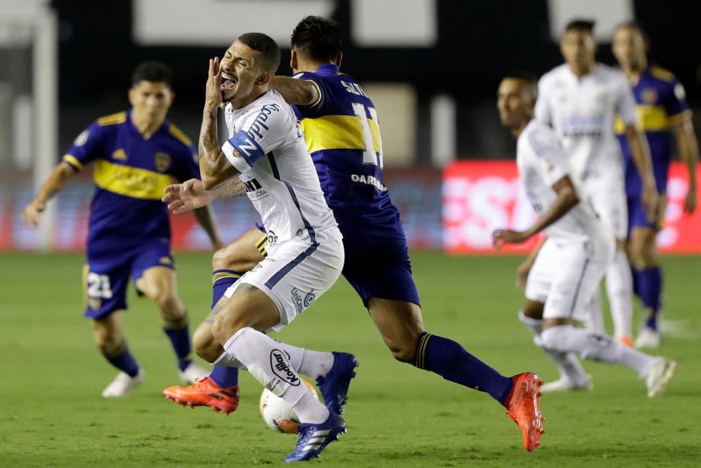 Con goles de lucas Braga, Yeferson Soteldo y Diego Pituca, Santos golea en casa a Boca Juniors y se meten a la final de la Copa Libertadores.