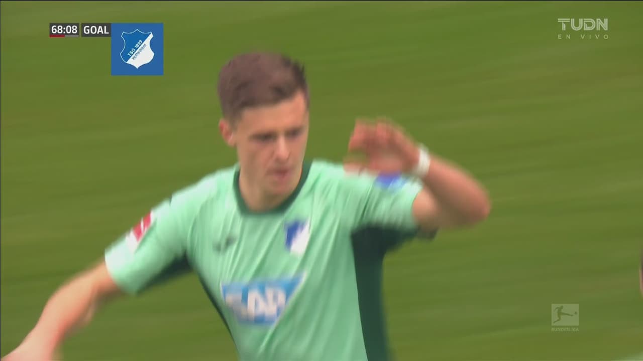 ¡Fusiló a Schubert! Baumgartner aprovechó oportunidad de oro para al 1-1