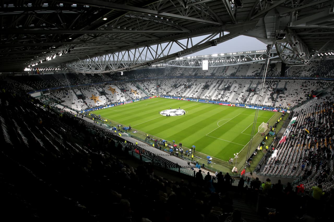 La afición local, sin duda, fue la más ruidosa en toda la previa del partido entre la Juventus y Real Madrid por los cuartos de final de la Champions League. Un marco impresionante para un partido de tal calibre entre dos de los mejores equipos del mundo, además últimos finalistas del torneo.