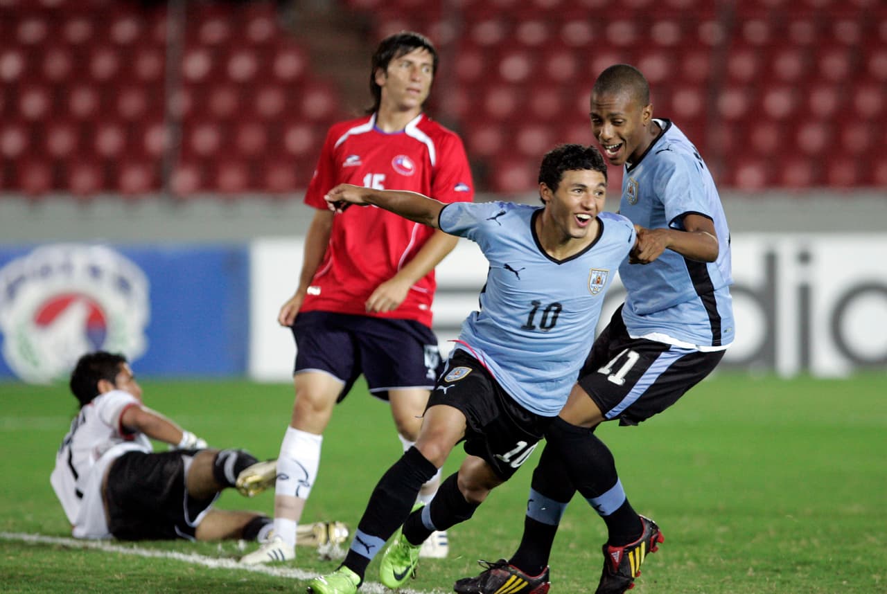 De Uruguay salió una joven promesa llamada Tabaré Viudez. Su mejor versión estuvo con Defensor Sporting y la selección juvenil, por lo que el Milan se fijó en él.
