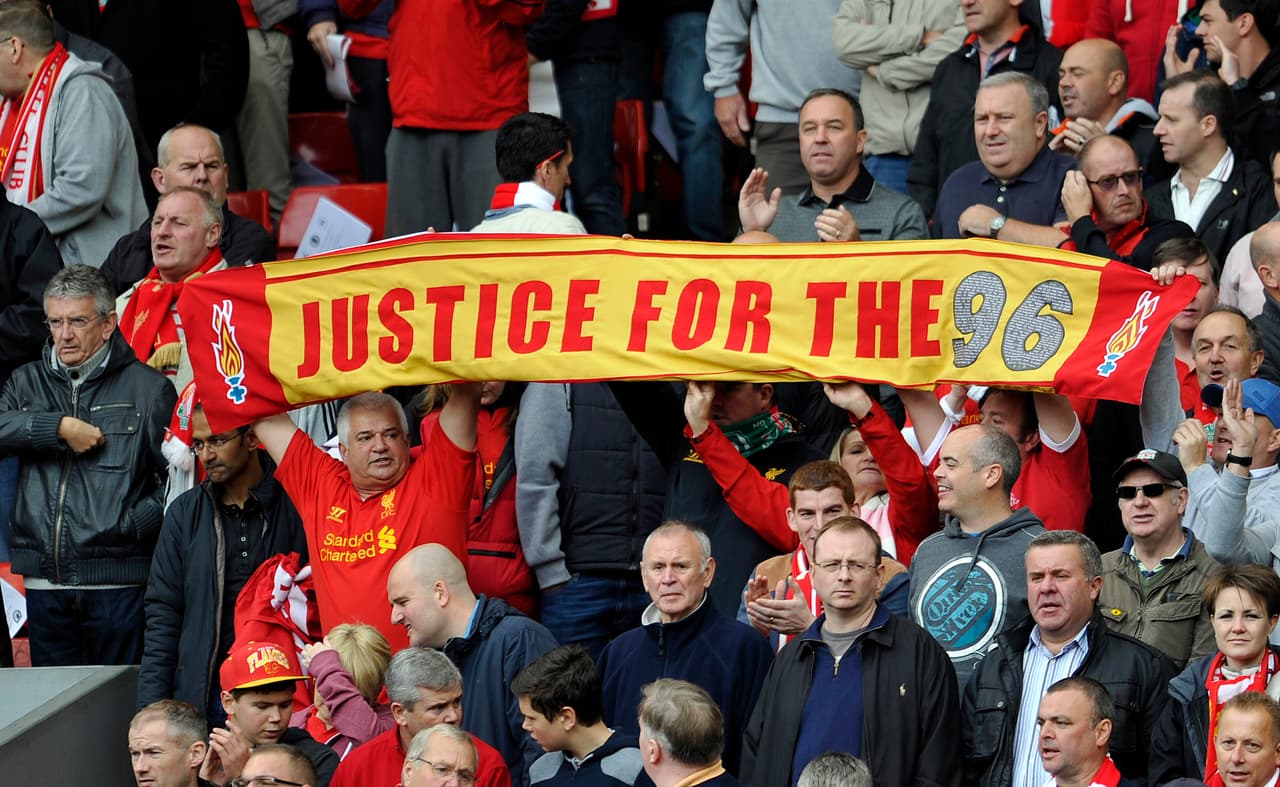 Familiares y amigos de los fallecidos en Hillsborough lucharon muchos años para que se esclareciera la verdad sobre lo sucedido y se limpiara de culpa a la hinchada red.