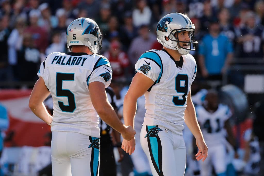 Graham Gano conectaba un gol de campo de 48 yardas mientras expiraba el reloj y los Panthers de Carolina derrotaron el domingo 33-30 a los Patriots de Nueva Inglaterra.