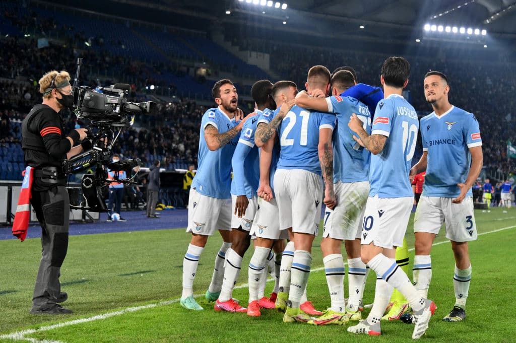 El inter no logró aguantar el ataque de la Lazio y de ir ganando 0-1 terminan cayendo 3-1.