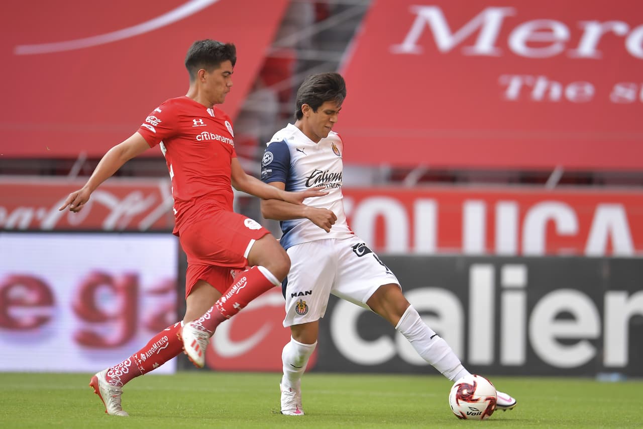 Con gol de Diego Hernández al minuto 60, el toluca consigue los tres puntos que los pone como líderes del torneo a la espera del resultado de Cruz Azul.