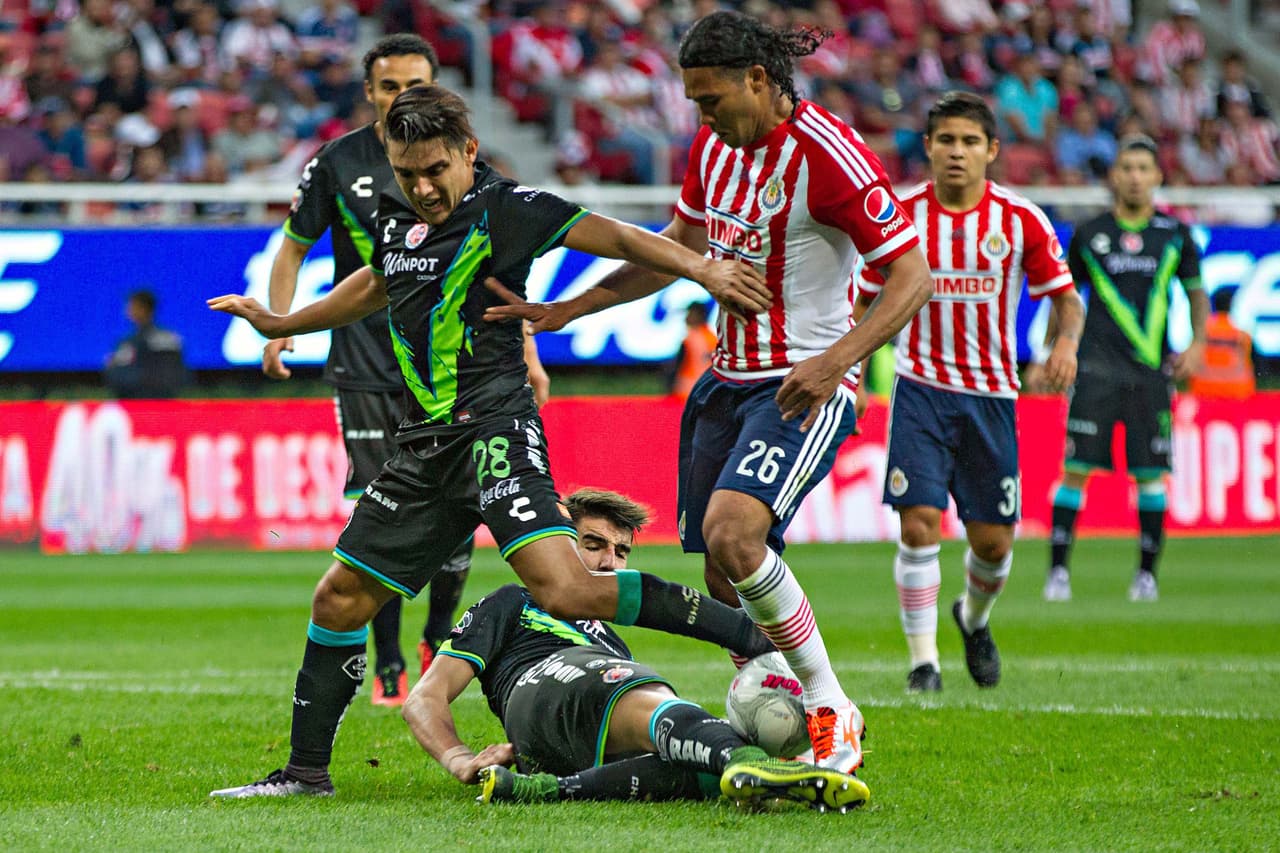 Puntos a pulir, al Guadalajara le hace falta mejor control de partido, retomar el rol de equipo grande ante los rivales y no dejarse amedrentar por el contrario. Además de mejor efectividad en la línea final para jugar con calma y con ventaja en el marcador.