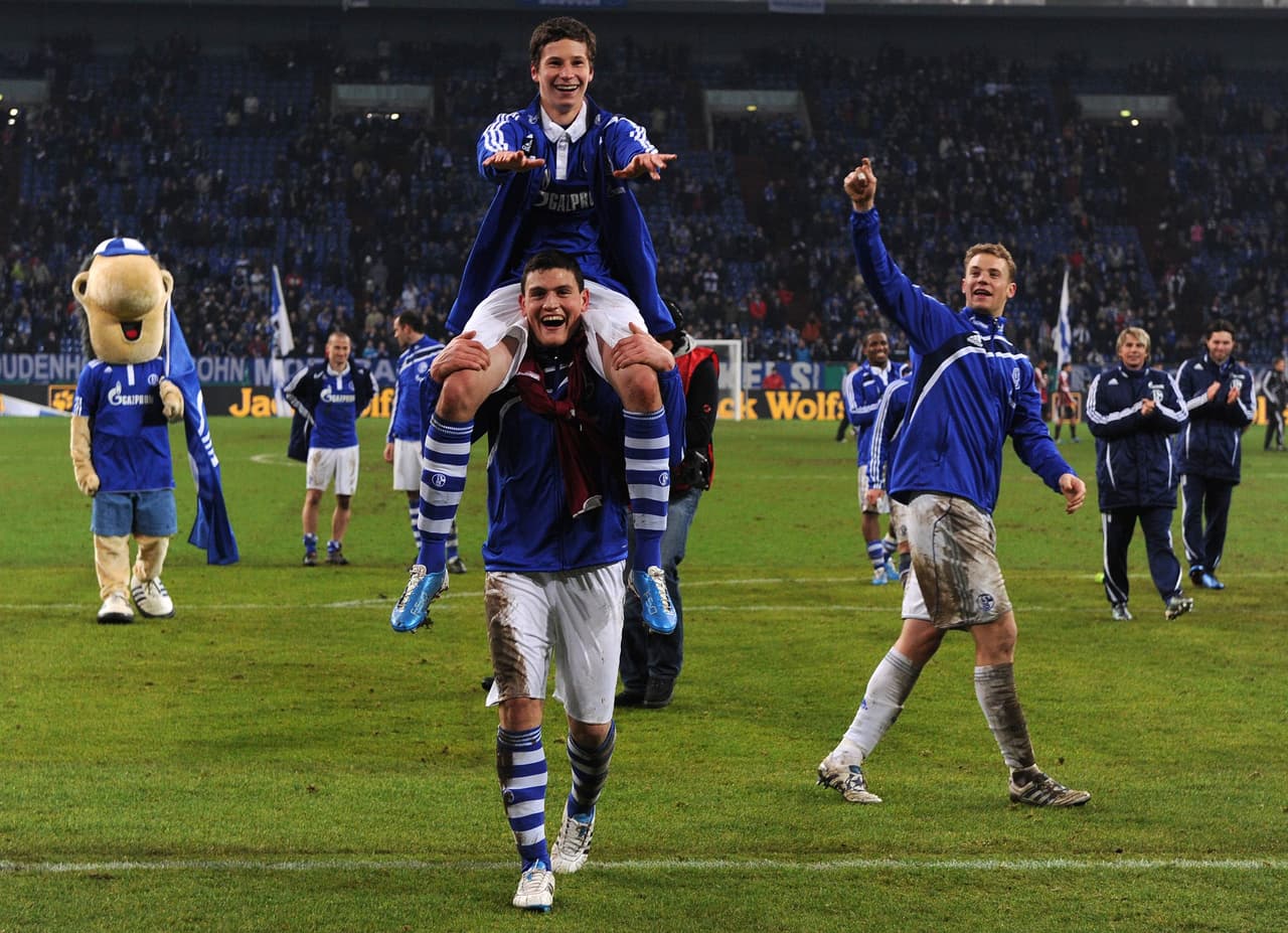 Otras dos perlas del Schalke son Julian Draxler y Manuel Neuer.