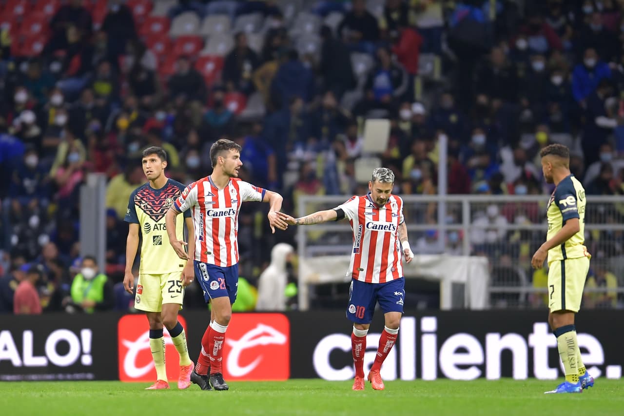 Atlético de San Luis le dio un ‘baile’ al América y lo estaba goleando con tantos de Bilbao, Hernández y Berterame, pero en los últimos minutos las Águilas tuvieron una reacción que no alcanzó gracias a los goles de Roger y Henry.