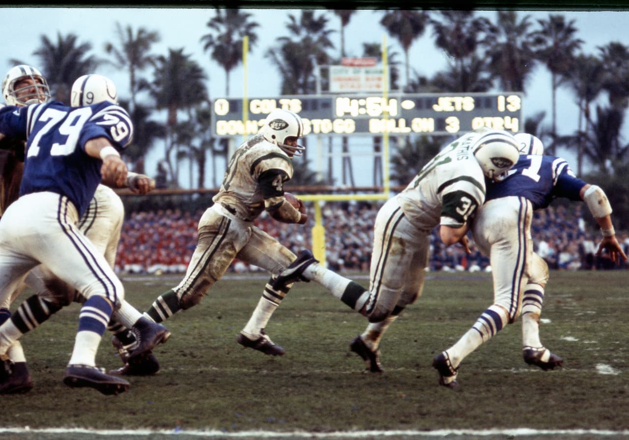 SUPER BOWL III - Matt Snell corredor de New York Jets. El MVP fue el quarterback Joe Namath.