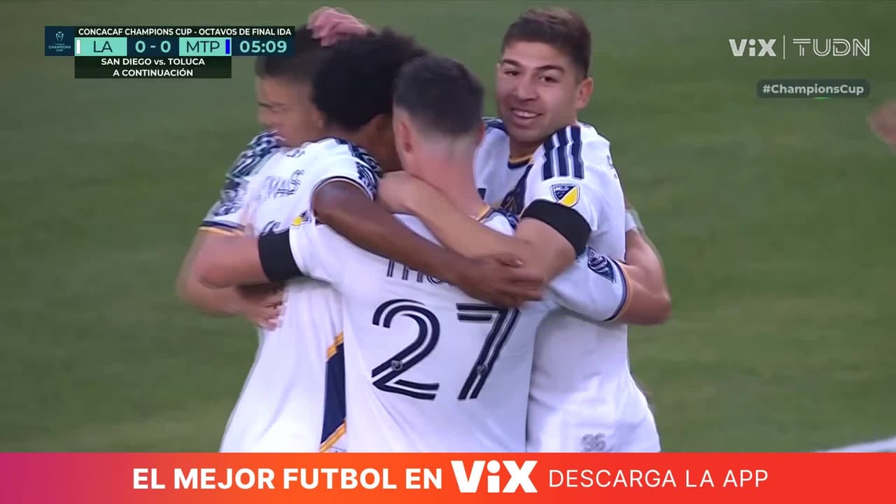 ¡Escopetazo del Galaxy! Gool de Gabriel Pec para el 1-0