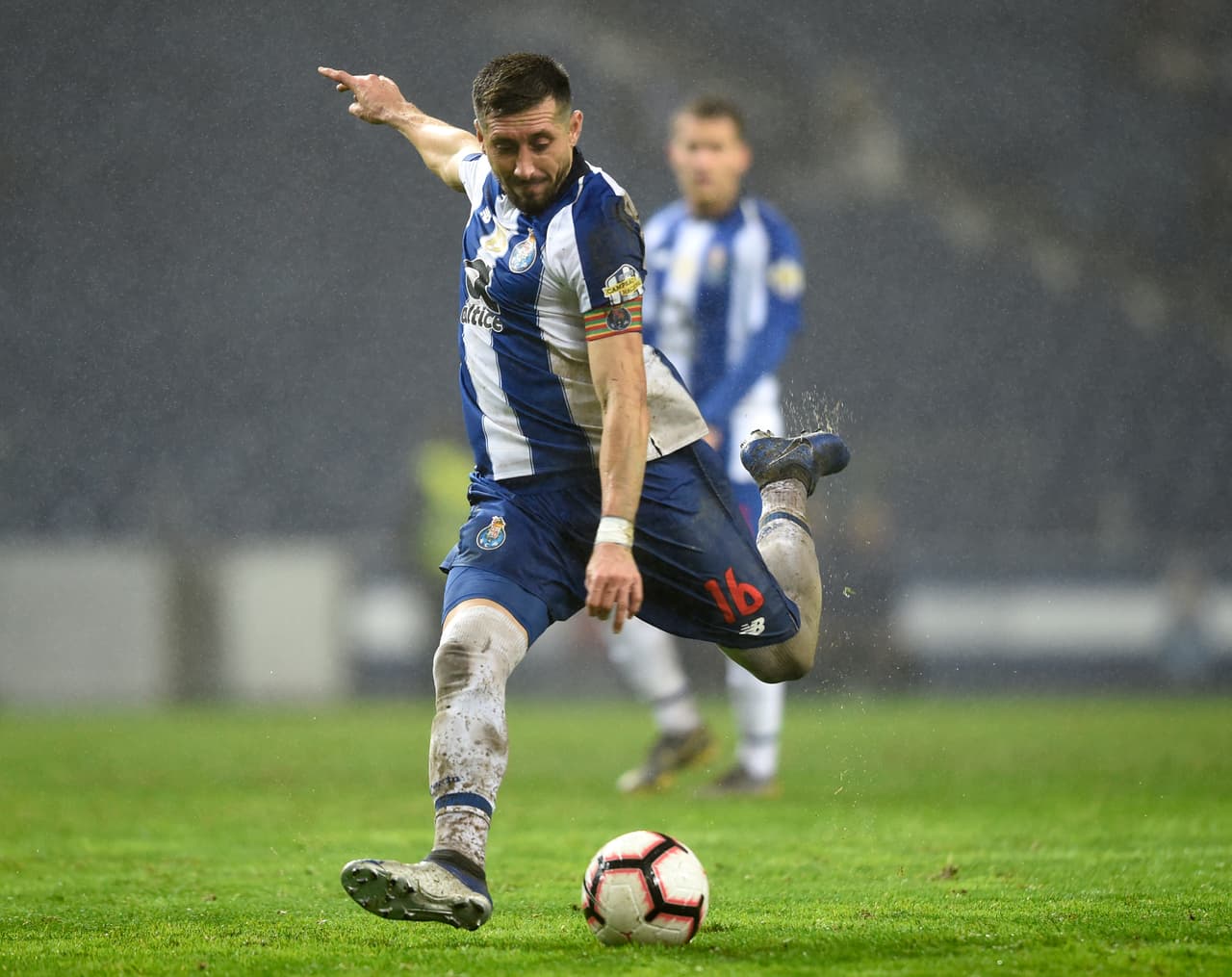 <b>Héctor Herrera: </b>el mediocampista también tendría la misma suerte, en especial por la confianza que le tiene Sergio Conceicao como capitán y referente.