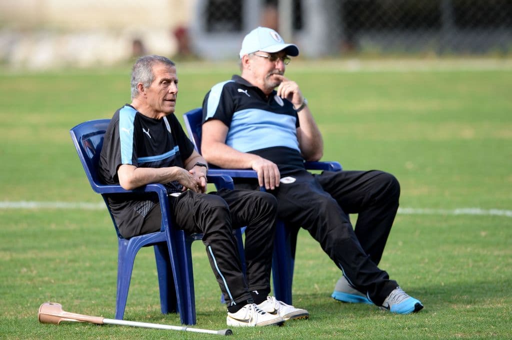 El profesor Óscar Tabárez ha visto su salud mermar, pero su entusiasmo y deseo de seguir al frente de la Celeste se mantiene intacto. Dirigirá a Uruguay en su tercer Mundial.