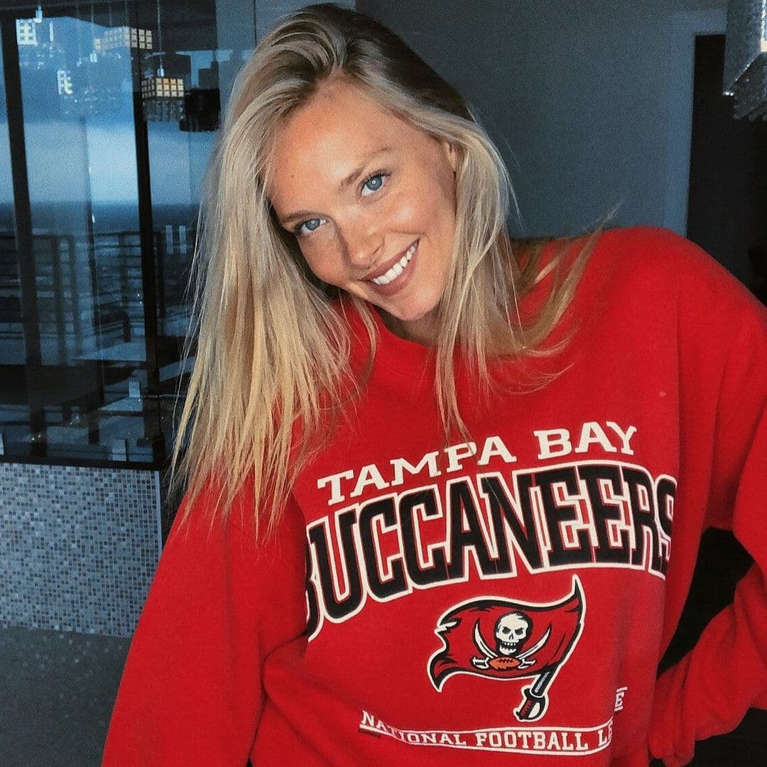 Al parecer ellos se conocieron durante un evento de caridad; ella era porrista de los New England Patriots, ex equipo de ‘Gronk’.