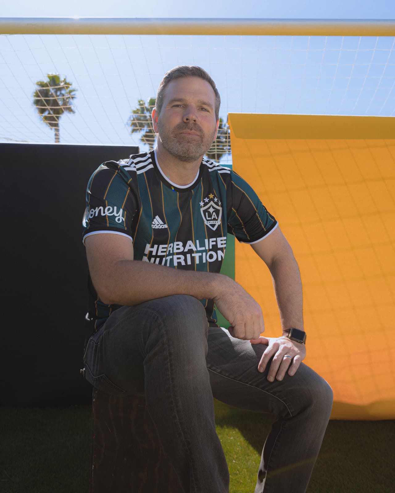 Así luce el espectacular jersey retro del Galaxy.