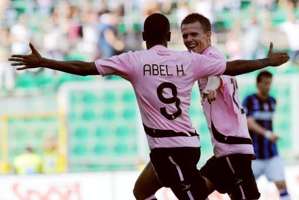 Y el duelo parecía decantarse en favor del palermo, que convirtió el 1-0 por medio de Ilicic.