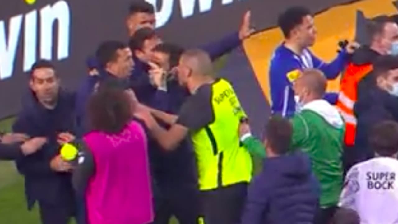 Agustín Marchesín recibe manotazo en pelea entre Porto y Sporting