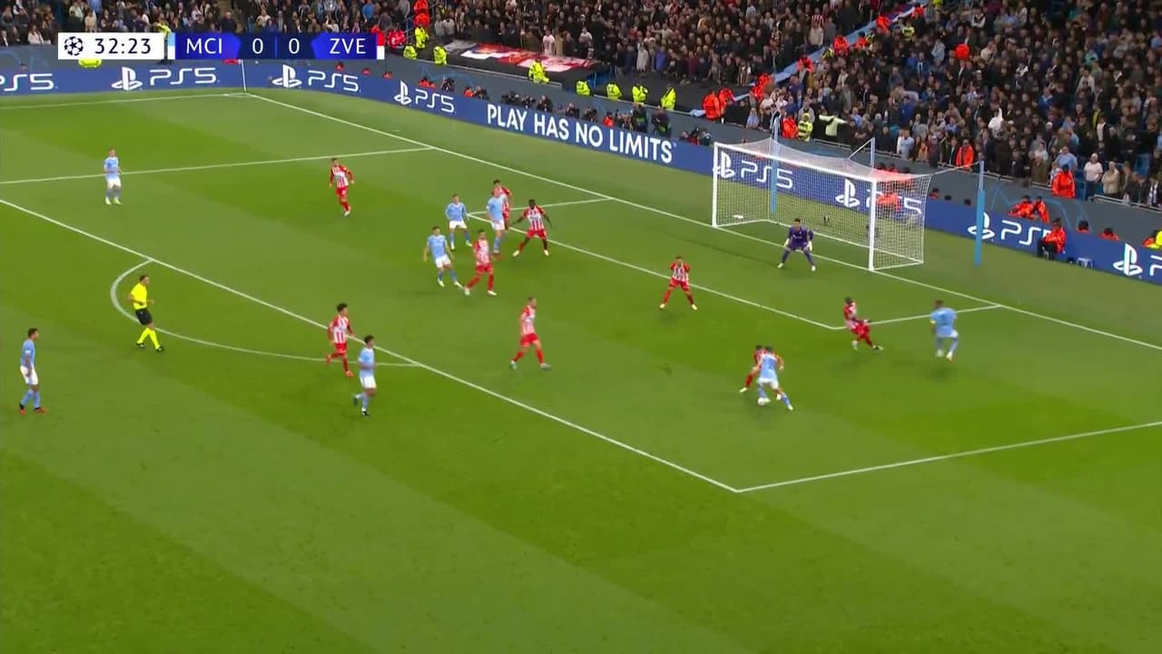 ¡TIRO ATAJADO! disparo por Bernardo Silva.