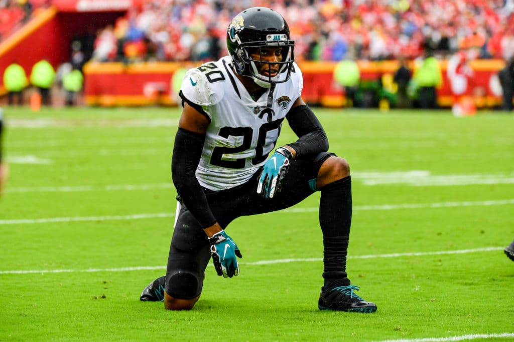 <b>5) Jacksonville Jaguars (3-2)</b>. La derrota ante los Chiefs no solo fue inoportuna sino que desnuda defectos del equipo. Blake Bortles tuvo un juego patético, con cinco pérdidas de balón. Te-rri-ble.