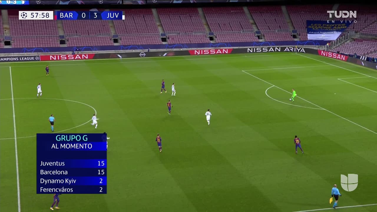 ¡CERCA! Antoine Griezmann disparó que se estrella en el poste.