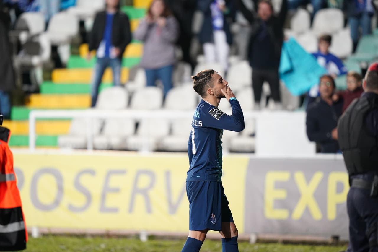 Corona (39’) hizo el primer gol del encuentro. Telles (44’) anotó el segundo, Soares (48’) el tercero y Díaz (90+1’) cerró la cuenta.