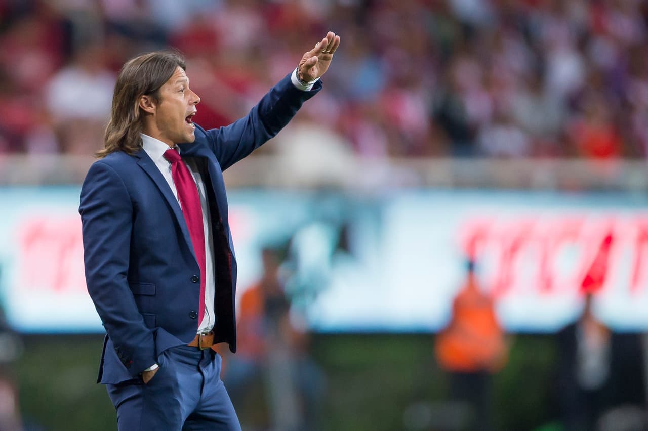 El argentino Matias Almeyda le ha imprimido un estilo dinámico y aguerrido a Chivas, lo que le ha servido para ganar elogios.
