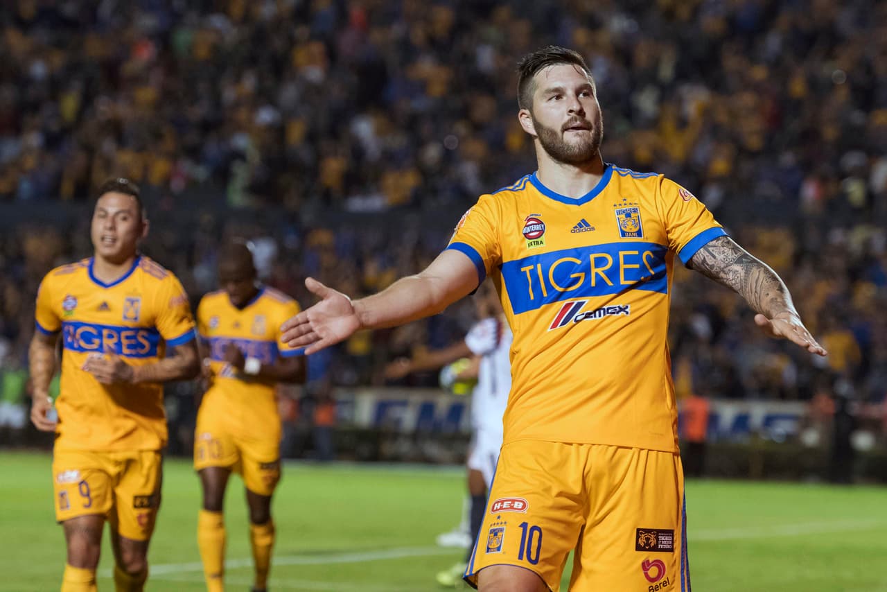 Un remate de cabeza del francés fue el primer gol del partido. No puedes dejar que un jugador tan letal como el francés remate sólo en el área chica.