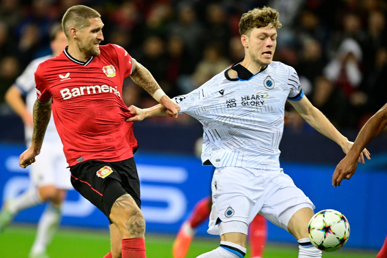 Atlético de Madrid cayó en su visita ante Porto por 2-1 y el Bayer Leverkusen empató de local ante Brujas con un 0-0 para clasificarse los de la Bundesliga a Europa League y eliminar a los españoles.