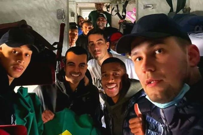 Rumania ayuda a futbolistas brasileños a escapar de Ucrania