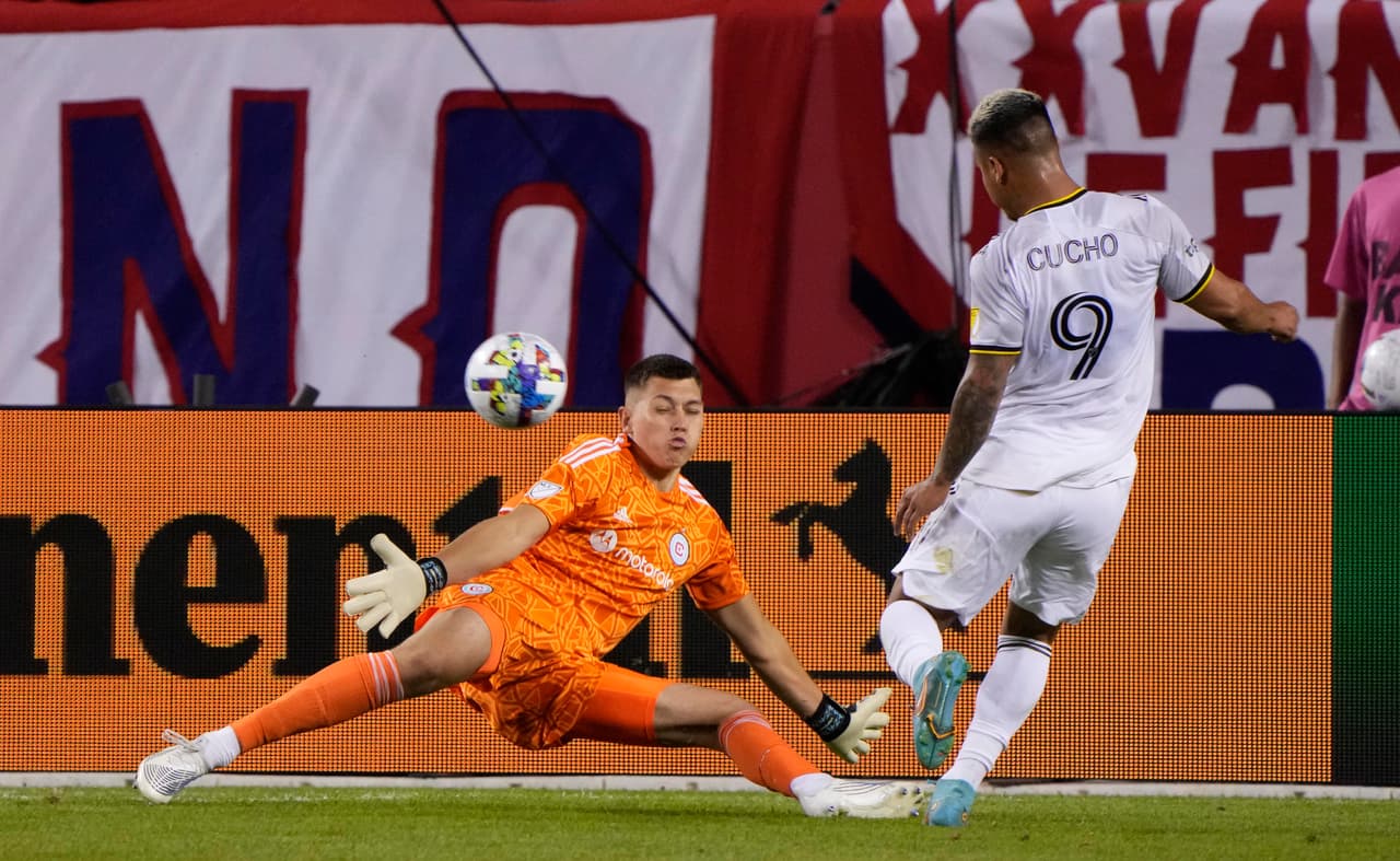 Fue un gol espectacular en la última parte del partido. La leyenda de 'Cucho' en el Crew comienza con muchísima épica.
<br>