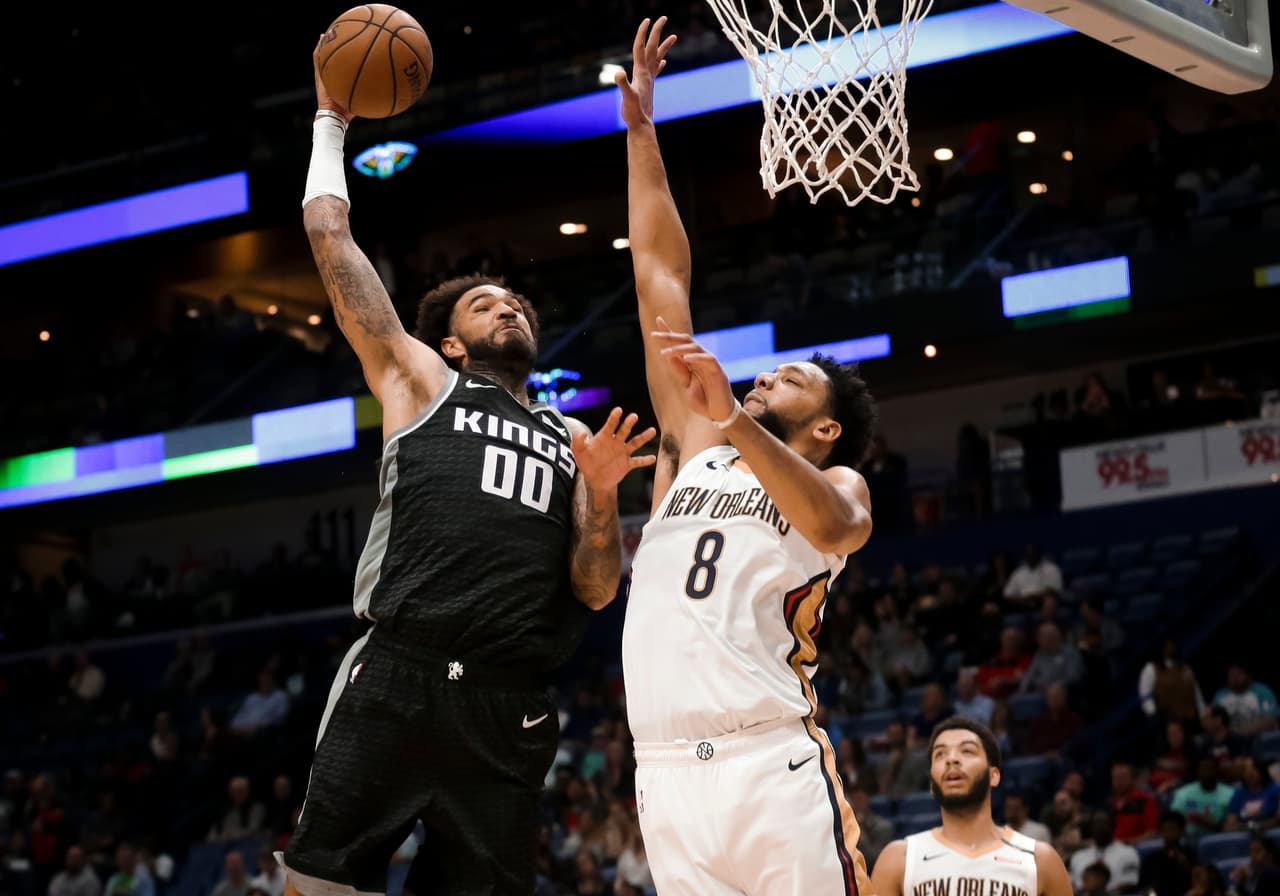 Julius Randle guió el camino de New Orleans con 34 puntos y 10 rebotes, en tanto que la figura de los Kings esta noche fue D'Aaron Fox con 25 unidades y 12 asistencias.