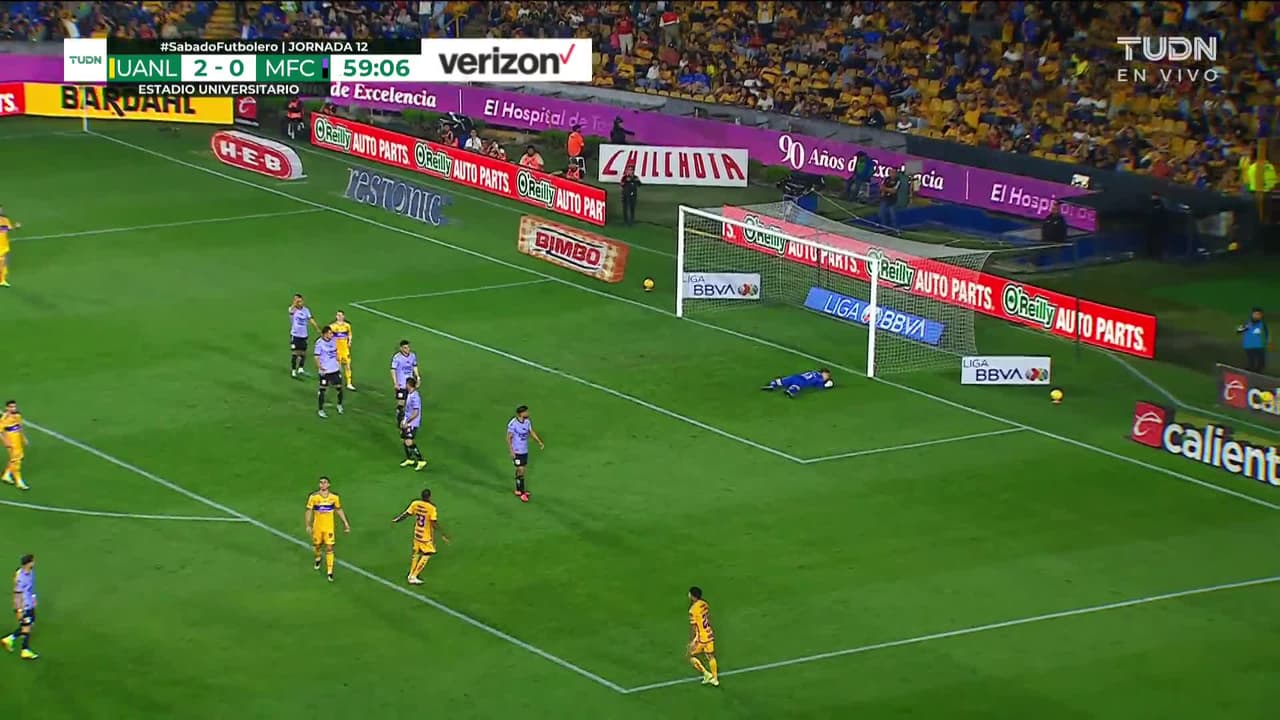 ¡TIRO ATAJADO! disparo por Juan Brunetta.