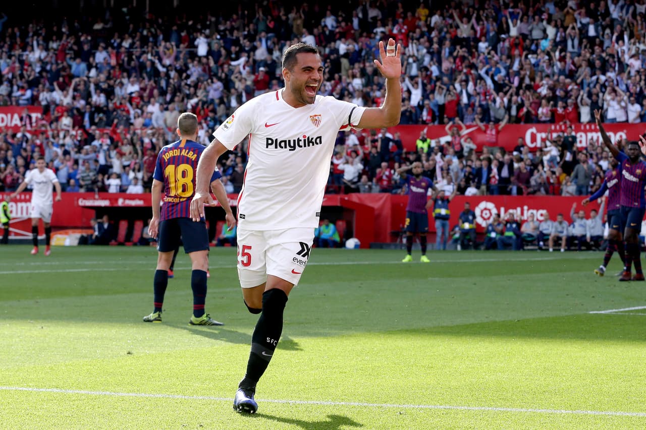 A pesar del envión anímico del gol de Messi, los sevillistas volvieron a ponerse en ventaja al minuto 42 pero esta vez por intermedio del argentino Gabriel Mercado.