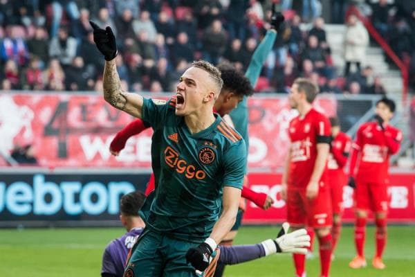 Noah Lang se estrena con titularidad en el Ajax y, con 20 años cumplidos, anota su primer hat-trick, un talento a seguir definitivamente. Twente sufre derrota 2-5 ante el Ajax y el mexicano Edson Álvarez no tuvo participación en este encuentro.