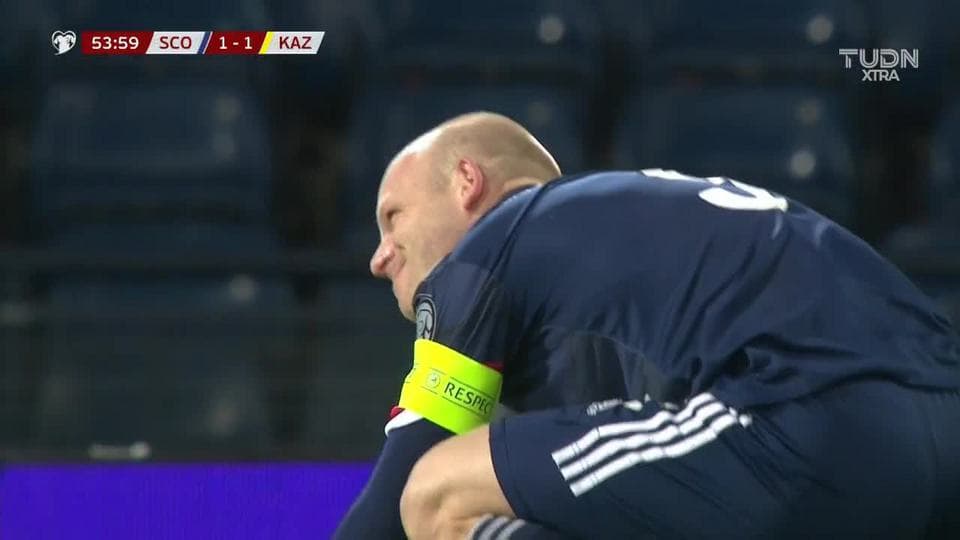 Tiro desviado de Steven Naismith