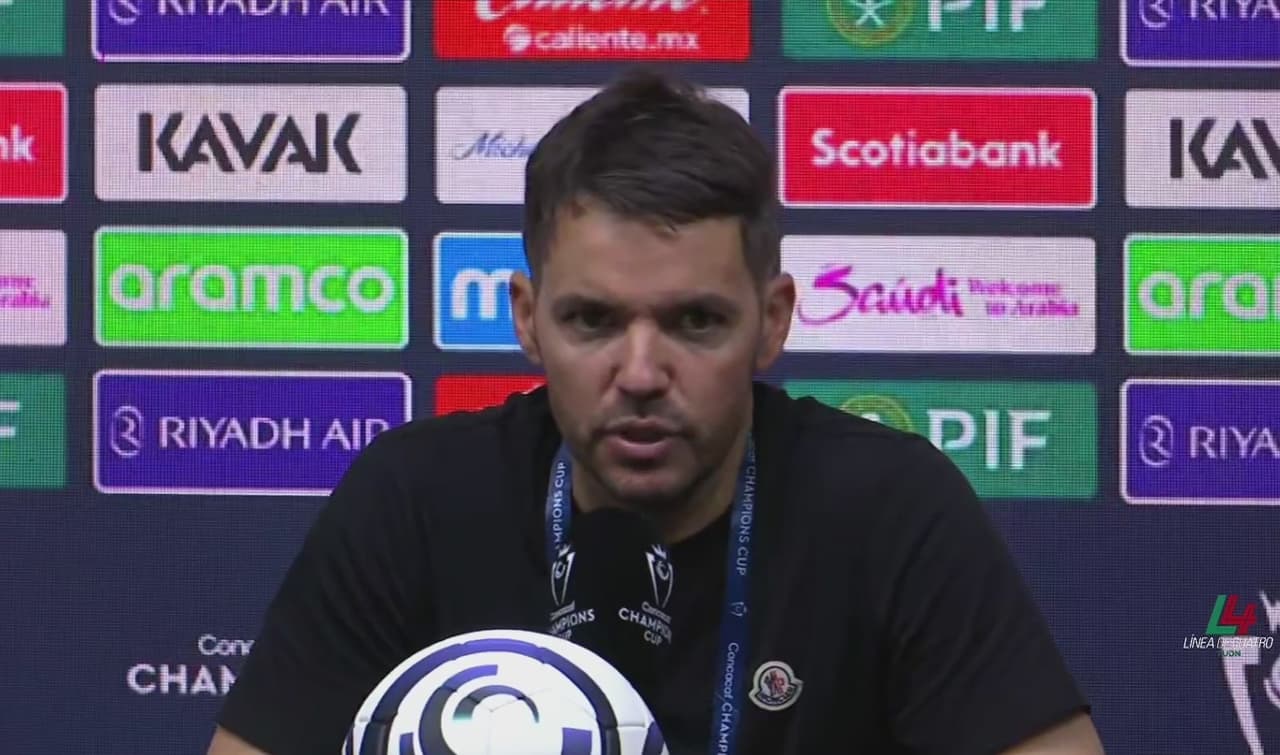 Larcamón da pistas del equipo que usará en la vuelta ante Monterrey