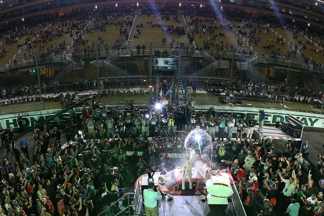 La NASCAR Xfinity Series es la segunda competencia más importante en Estados Unidos y se lleva a cabo desde 1950.