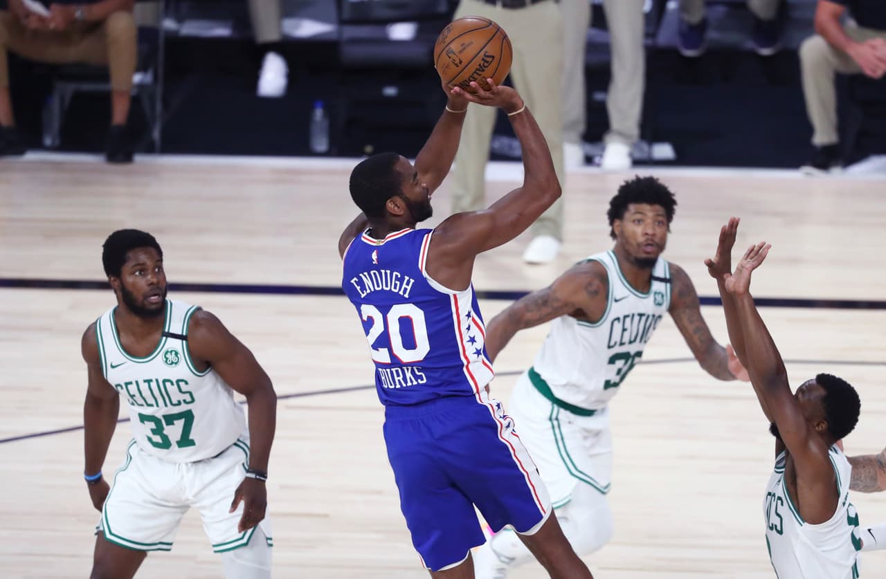 Boston gana 110-106 sobre los Philadelphia 76ers, y los mandan a empacar maletas.