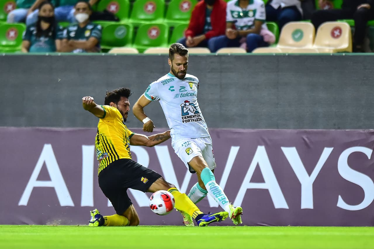 Elías Hernández vuelve a aparecer en la vuelta, le da la victoria 1-0 a León, poen el 3-0 definitivo en global y aseguran su liugar en los cuartos de final.