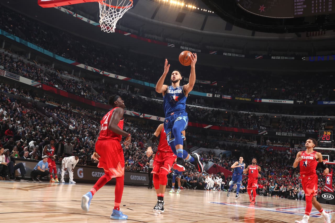 Este nuevo formato del NBA All-Star Game dio bueno frutos pues el cotejo se desarrolló con intensidad y ambos equipos buscaron el triunfo a toda costa. Finalmente Team LeBron se impuso 157 a 155 ante Team Giannis ¡Estas fotos son para enmarcar!
