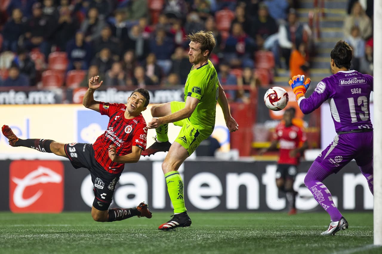 González Pírez (20’) abrió el marcador para los locales. Al 62’ Martín Rodríguez empató el marcador. Colula (78’) hizo el 2-1 y al 82’, Erick Torres puso el 3-1 final por la vía penal. La vuelta se jugará el 18 de febrero.