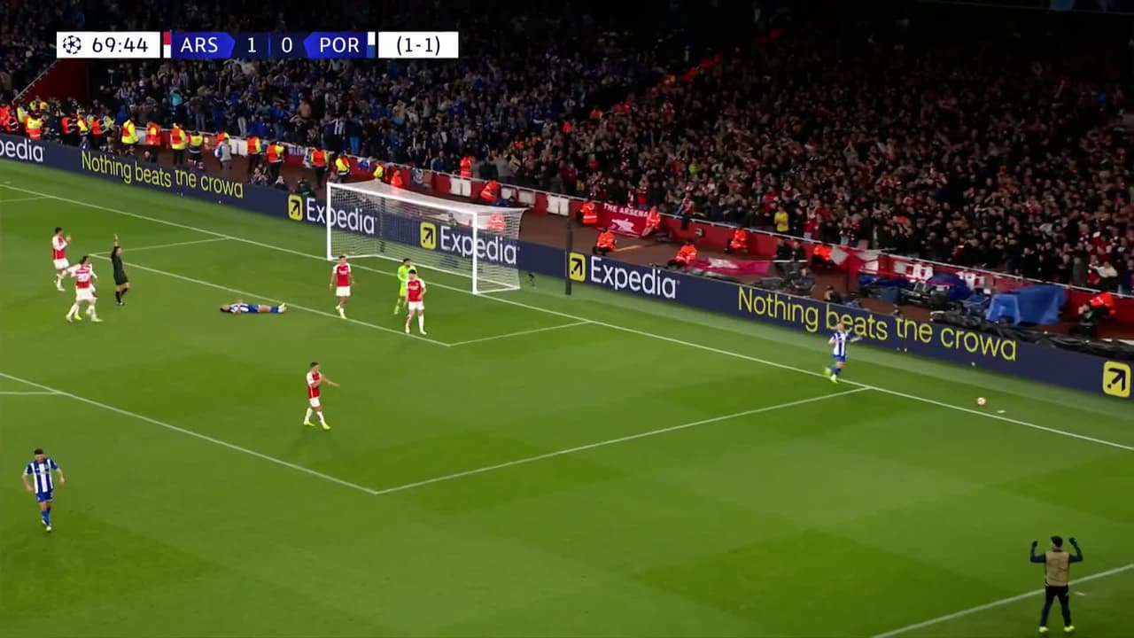 ¡TIRO ATAJADO! disparo por Francisco Conceição.