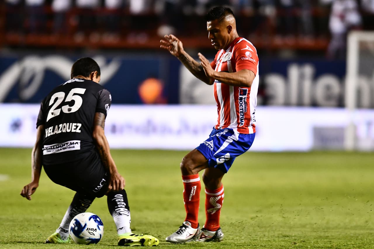 Con goles de Bruno Romo, Flavio Santos y Darío Lezcano, Bravos golea en San Luis y se queda con los tres puntos.