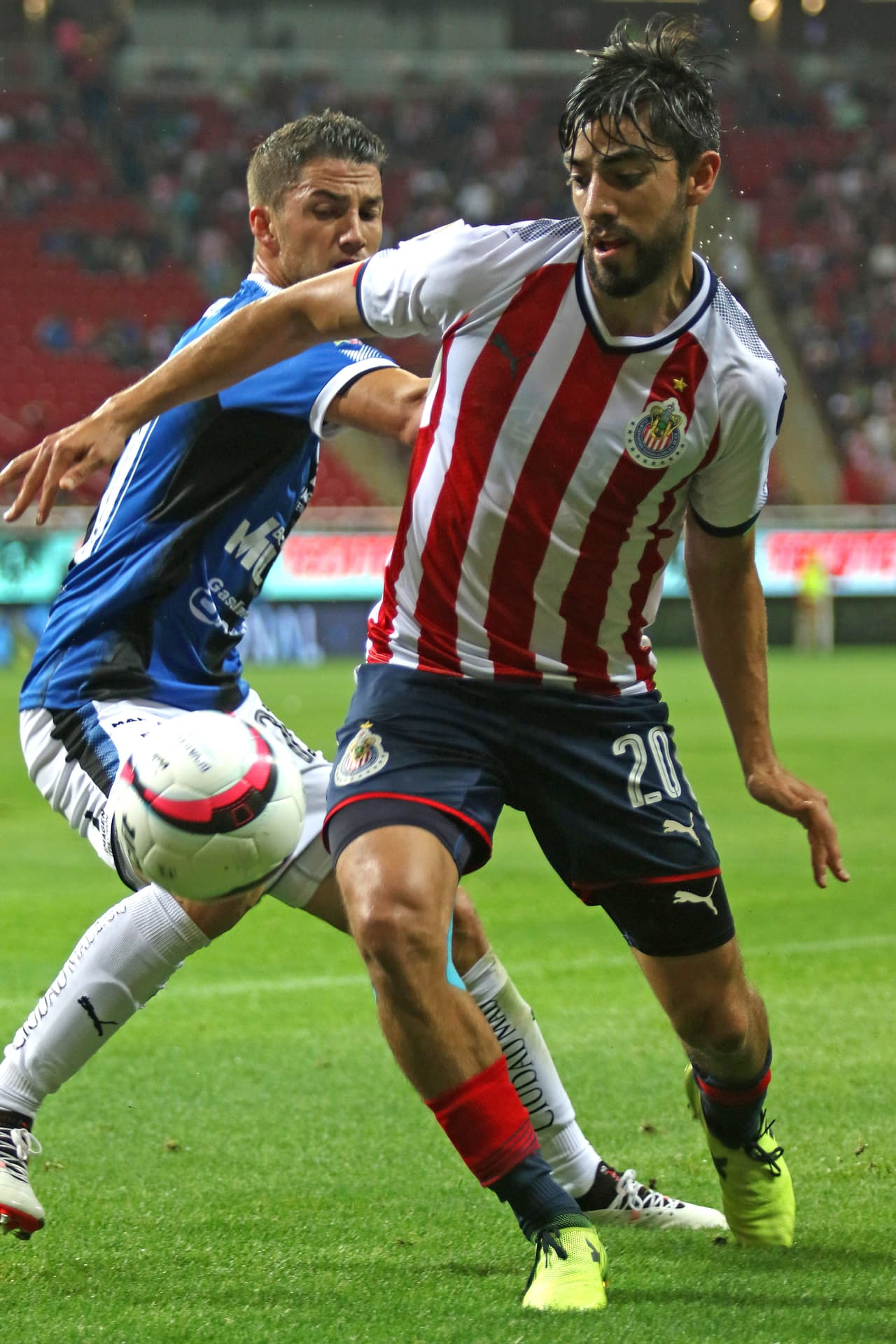 19 Rodolfo Pizarro: Chivas - 38 puntos