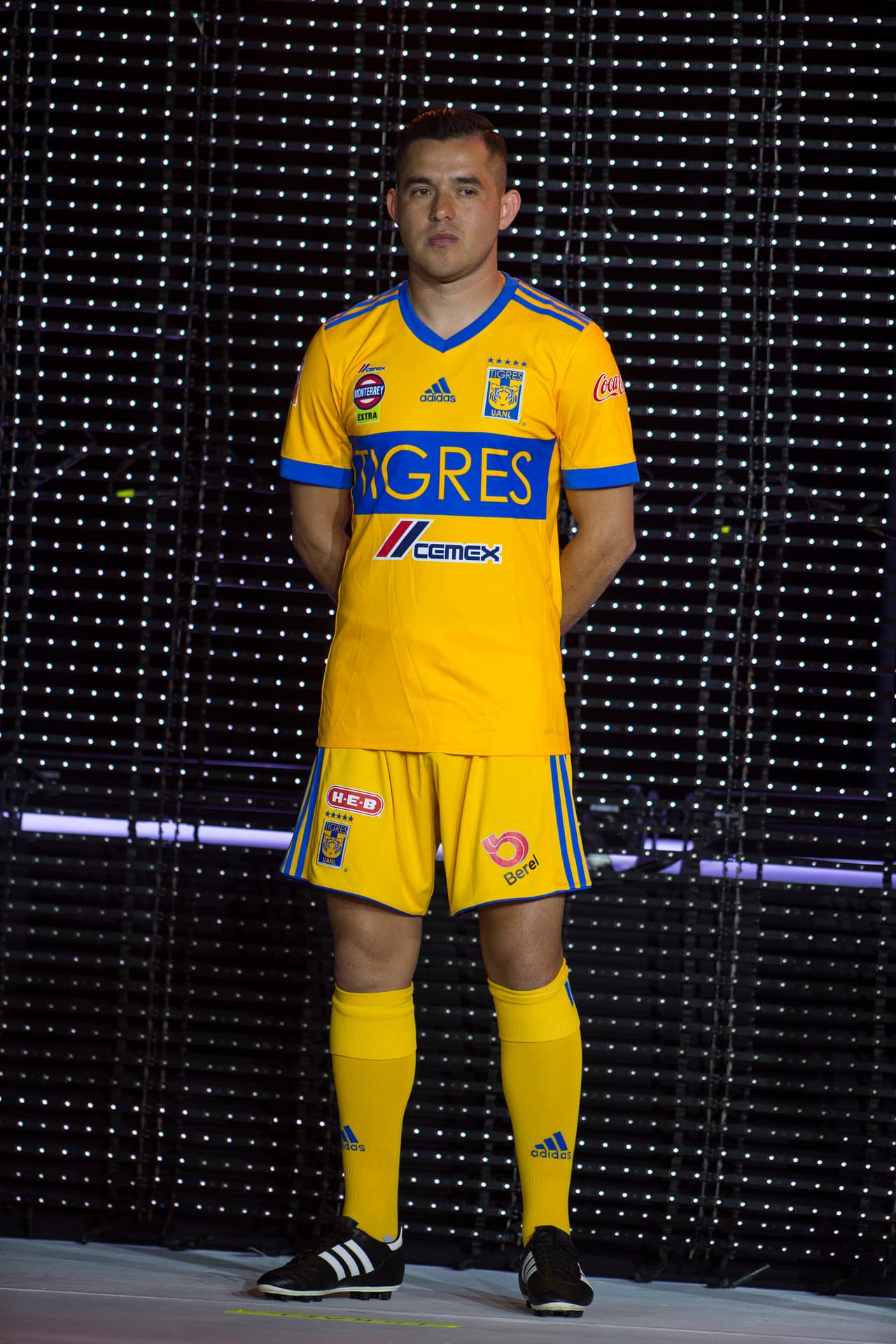 Nuevo uniforme Tigres Apertura 2017.