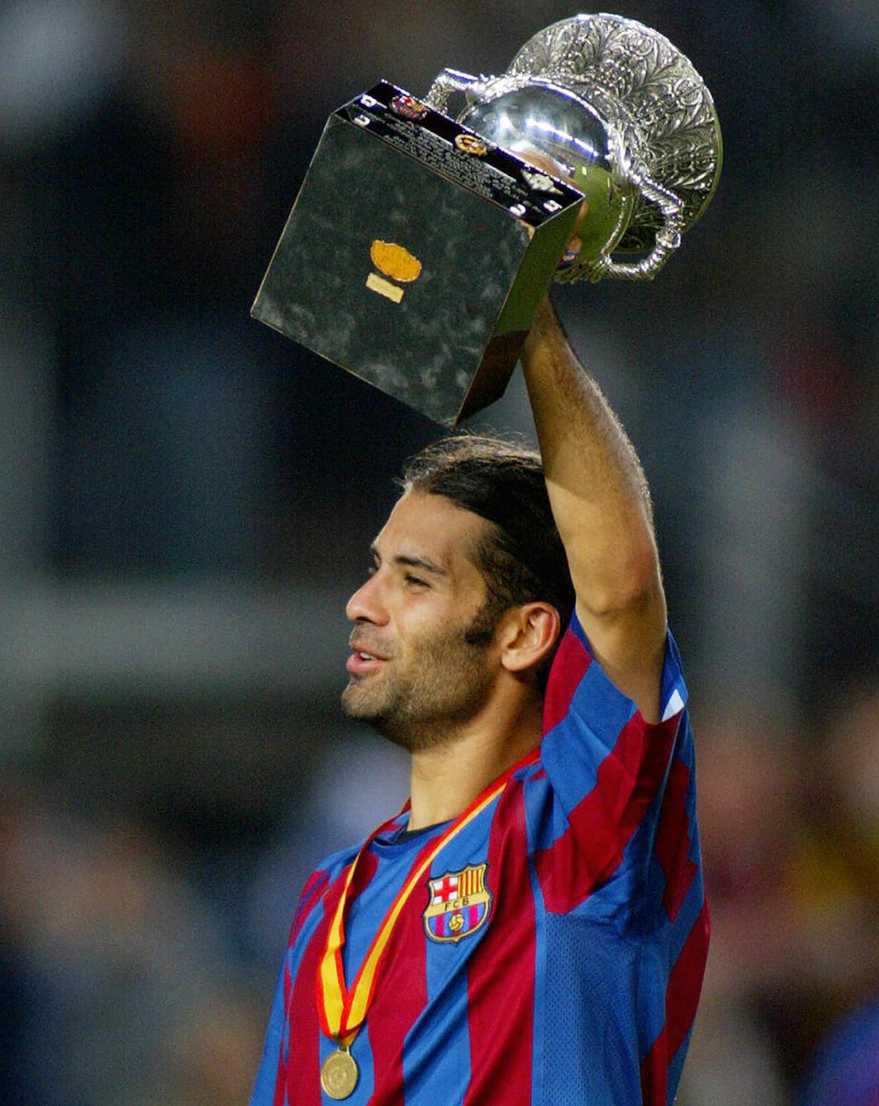 En España obtuvo cuatro títulos de Liga con 
<b>Barcelona</b> (2005, 2006, 2009 y 2010), tres Supercopas (2005, 2006, 2009) y una Copa del Rey (2009).