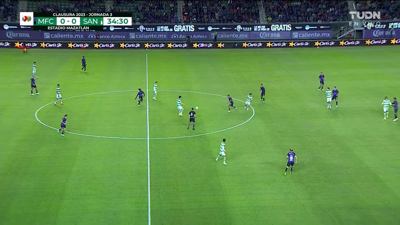 ¡TIRO ATAJADO! disparo por Juan Brunetta.