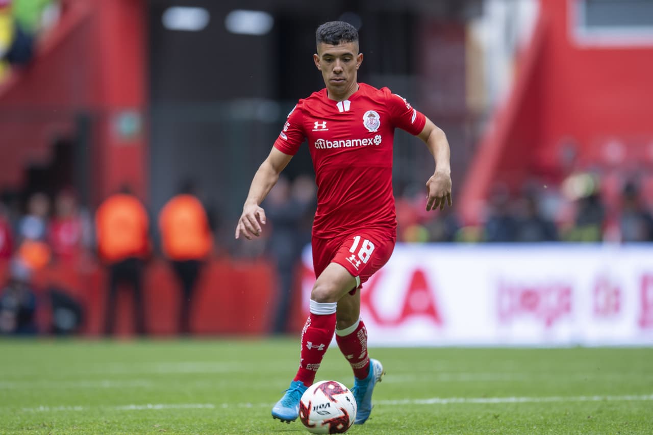 En un partido de volteretas, el Necaxa derrota a domicilio al Toluca 2-3 en un juego entretenido con gol de penal de Mauro Quiroga en el tiempo agregado.